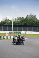Vintage-motorcycle-club;eventdigitalimages;mallory-park;mallory-park-trackday-photographs;no-limits-trackdays;peter-wileman-photography;trackday-digital-images;trackday-photos;vmcc-festival-1000-bikes-photographs